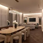 Avalon Luxury וילה