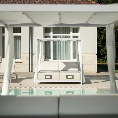 Avalon Luxury * Mişcolţ