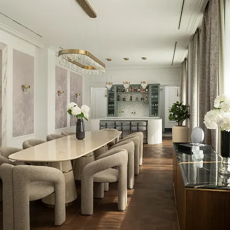 Avalon Luxury וילה מישקולץ